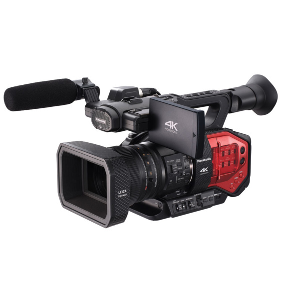 Panasonic AG DVX 200 : Caméra de poing en 4K
